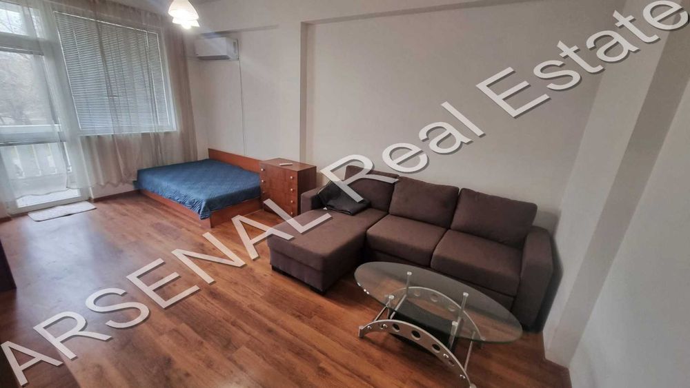 Двустаен апартамент под наем, Център