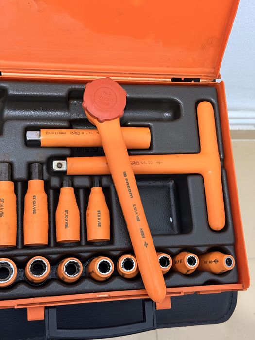 Set Facom tubulare 1000V