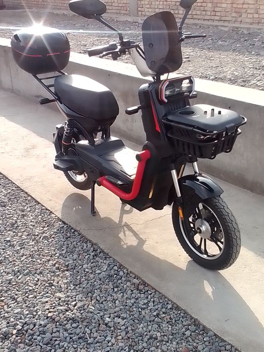 Скутер сотилади холати супер янги