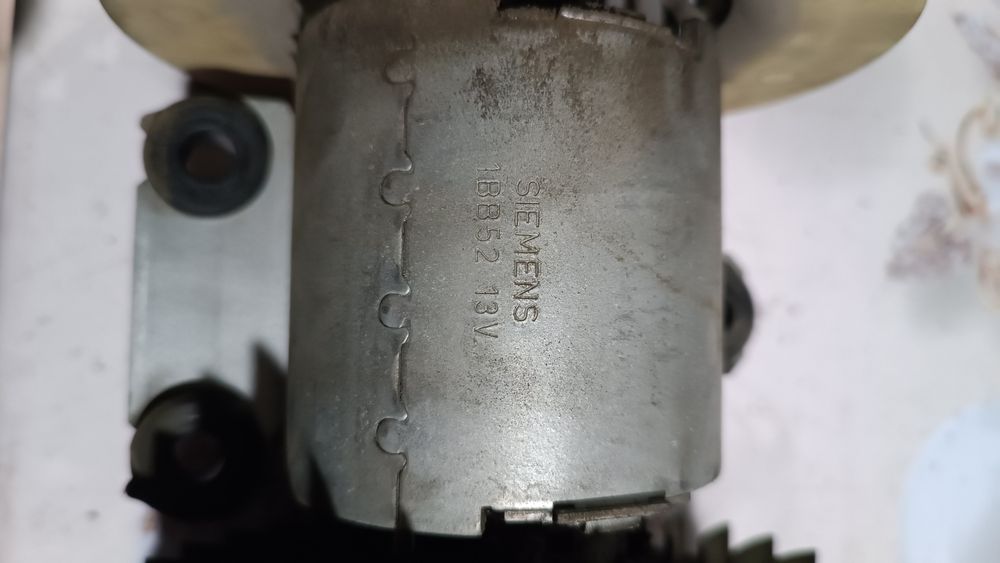 Продам запчасти на БМВ