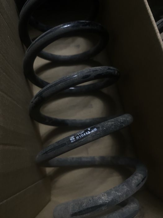 Оригинални пружини за golf 6