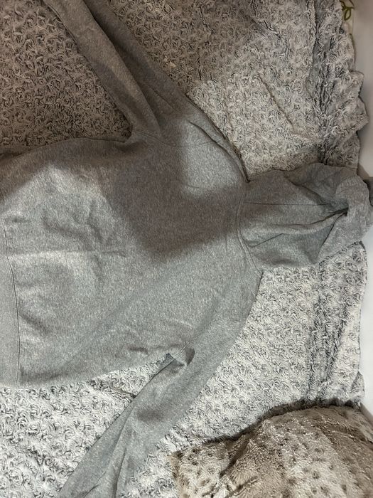 Сив суичър Nike