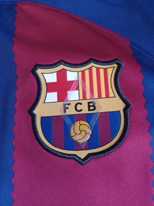 ОРИГИНАЛНА тениска на Барселона NIKE сезон 2023/2024 НОВА Размер: М