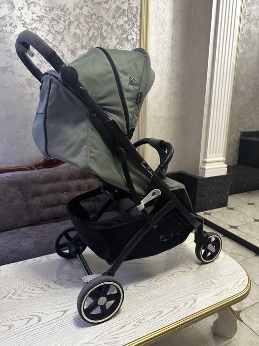 Kolyaska pierre cardin