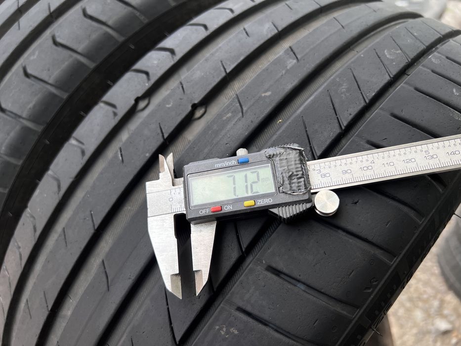 225/40/18 2 броя почти нови летни гуми Vredestein Dot 1724