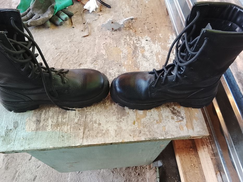 Продам берцы 40 размера