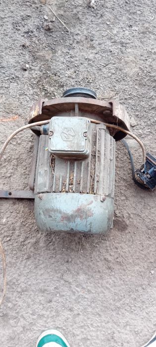 Vând moară  în stare buna