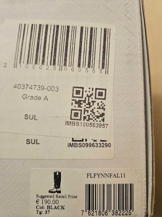 Дамски кожени ботуши GUESS