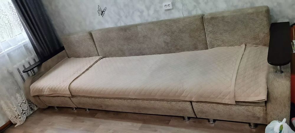 Очень большой диван