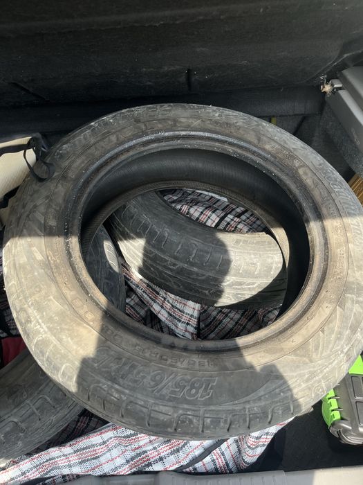 Летние резины продам в комплекте.