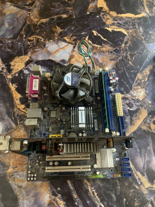 Материнская плата 775 сокет