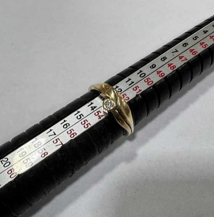 Златен пръстен 14 К 585 /2 гр.
