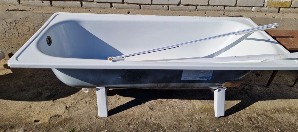 Продаётся ванна 170 см