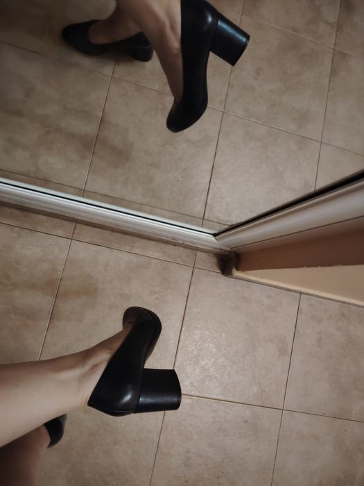 Тъмносини обувки 38 номер