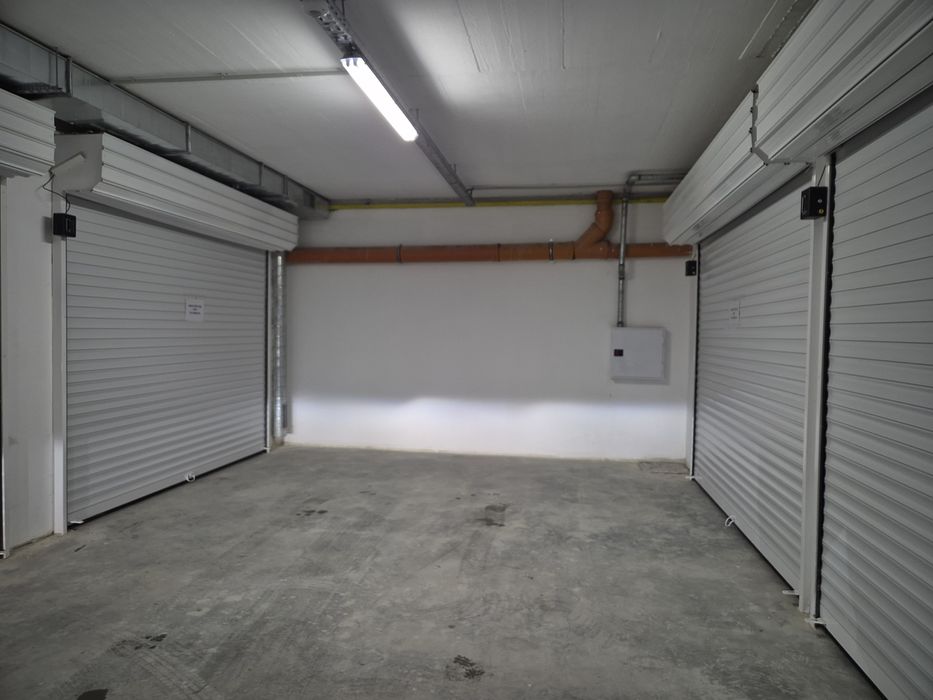 Дава се под наем Гараж / Паркомясто в Ямбол, Граф Игнатиев - 23 кв.м за 102 € - Снимка #1