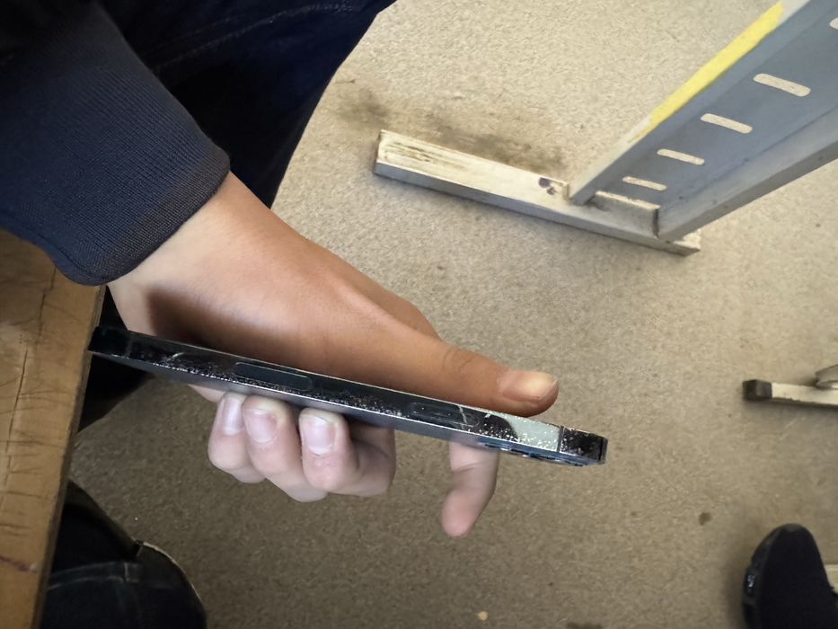 Iphone 12 pro sotiladi va obmen