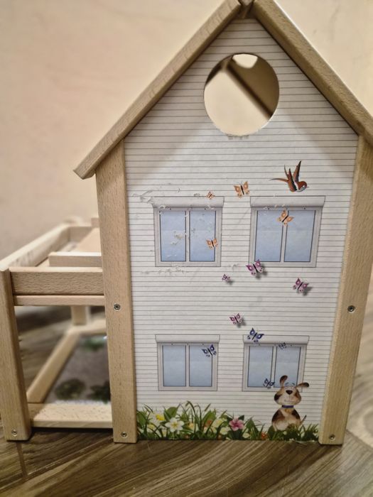Дървена къщичка за игра