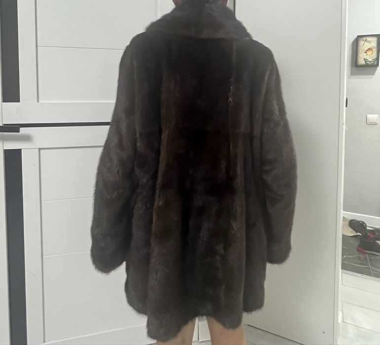 Шуба женская……..
