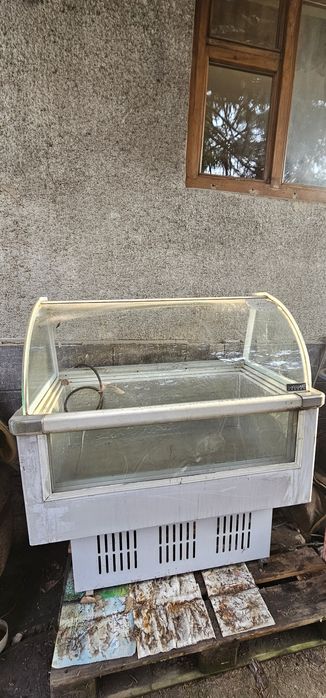 Витринные холодильники и морозильники