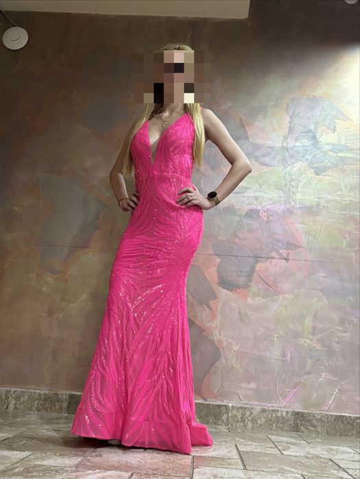 Бална рокля в цвят Barbie pink