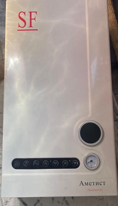 Котел на стенный.