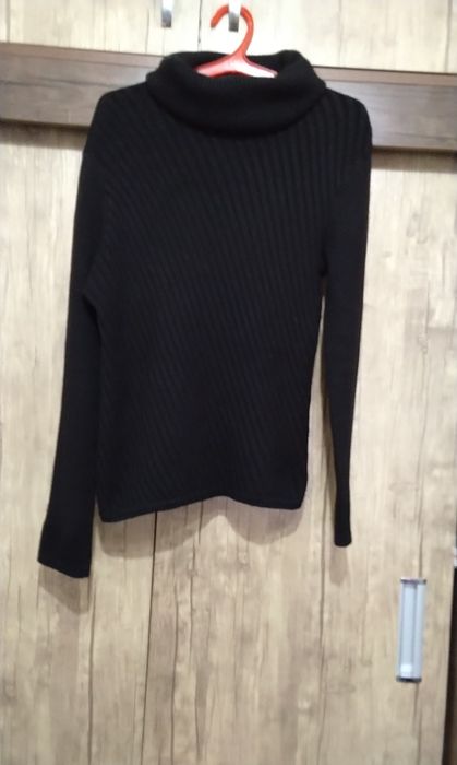 Продаю свитера женские