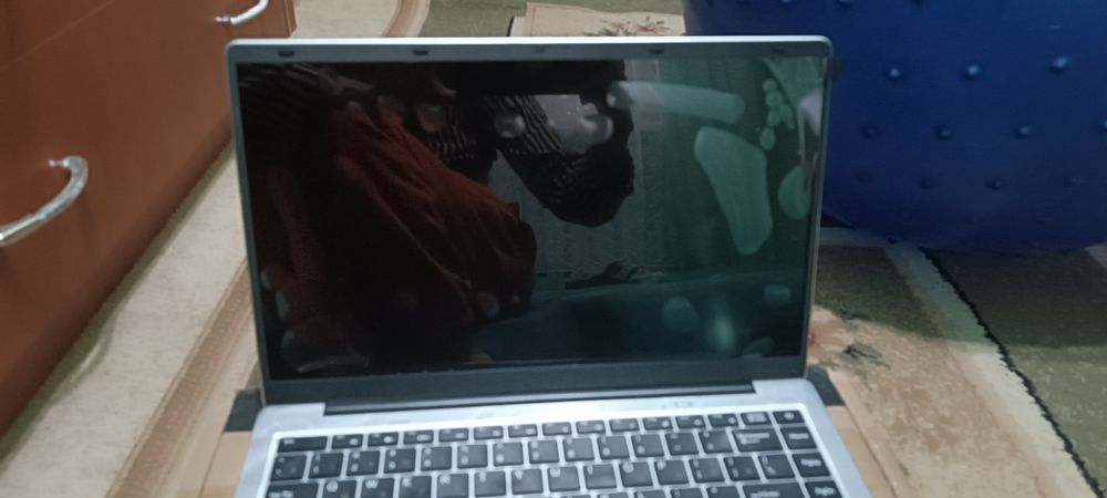 Продам ноутбук neyro