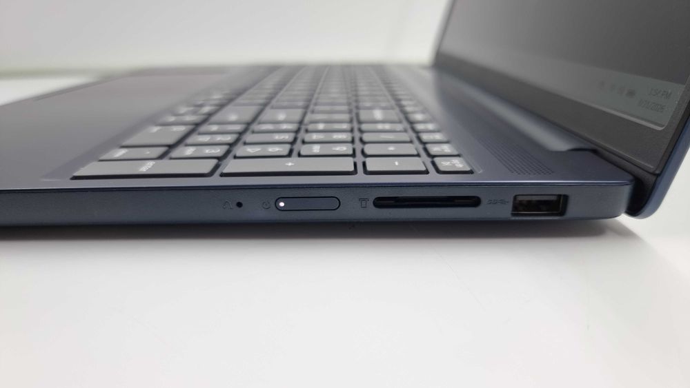 Lenovo IdeaPad Slim 3 [Amanet Club Caro]