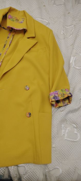 Продаёться стильный шикарный пиджак