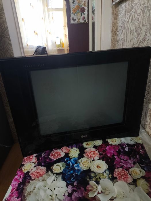 Продам телевизор