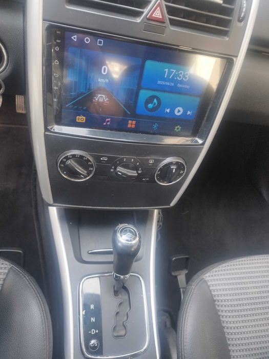 Лек автомобил Мерцедес