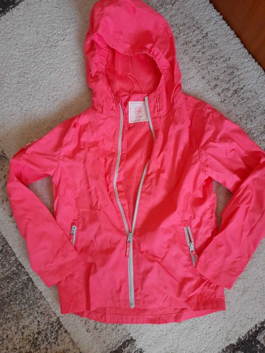 Super Oferta- Pantaloni Pull& Bear, Geci fete,colanti Nike 40lei/buc