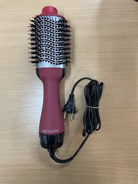 Perie electrică Revlon Salon One-Step – uscător & volumizer