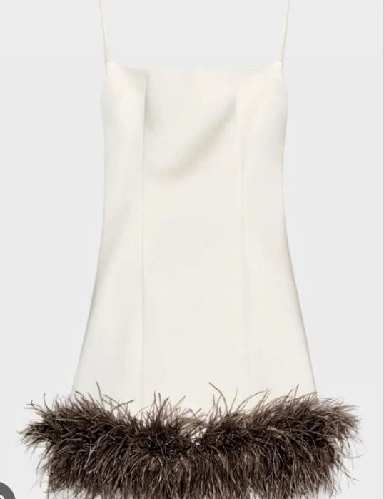 Zara  новa риза екрю с волани и  дантела