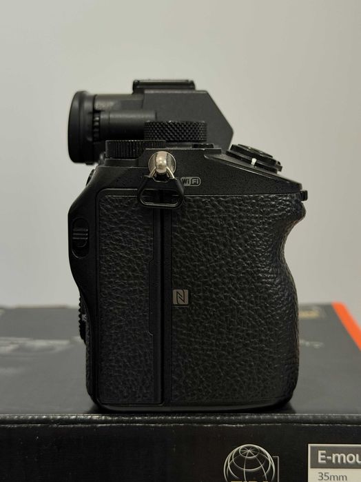 Продаю Sony A7 III (A7 3)