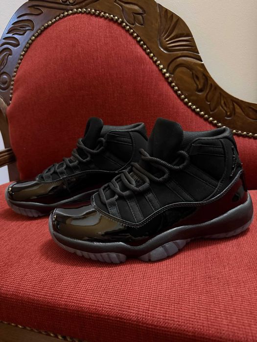 NOU: nike air jordan 11 retro cap and gown - Marimea 42