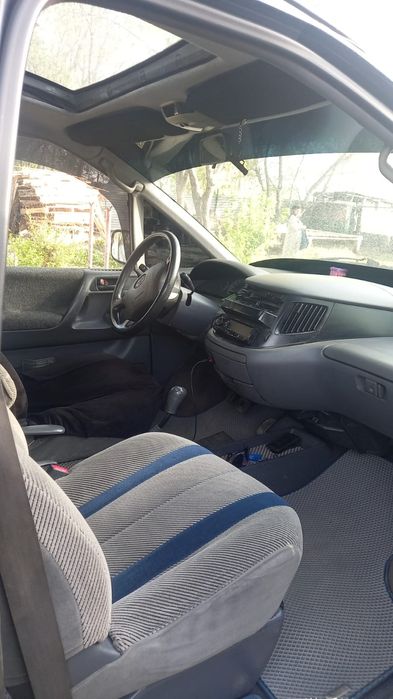 Продам Машину PREVIA