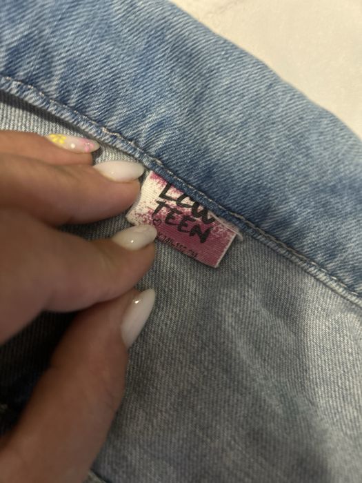 Geacă din denim cu ținte și aplicații