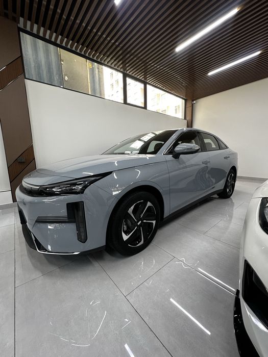 Geely galaxy L6 hybrid