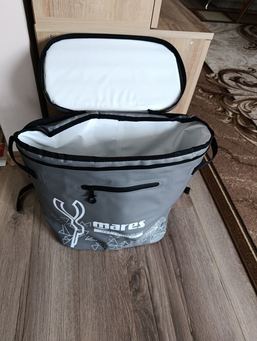 Хладилна чанта MARES