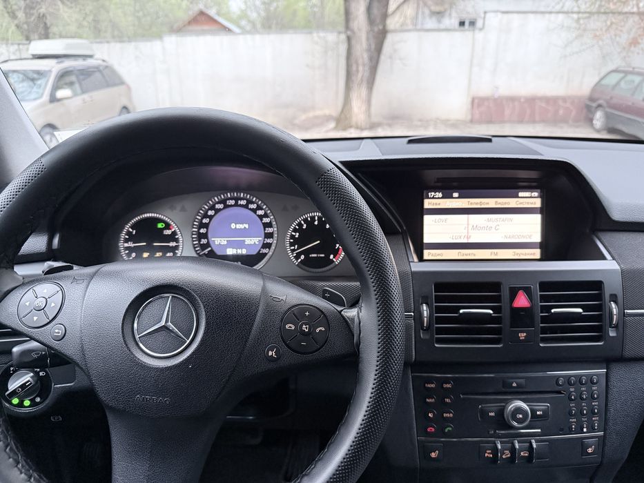 Продам Mercedes GLK280