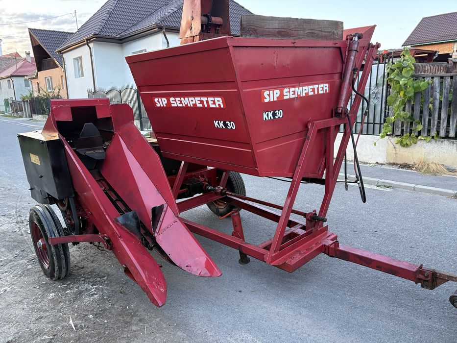 Culegator dupa tractor