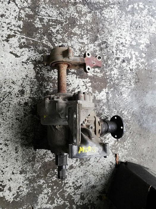 Grup spate cutie transfer Nissan murano 35i v6 248 cai VQ35DE 2007