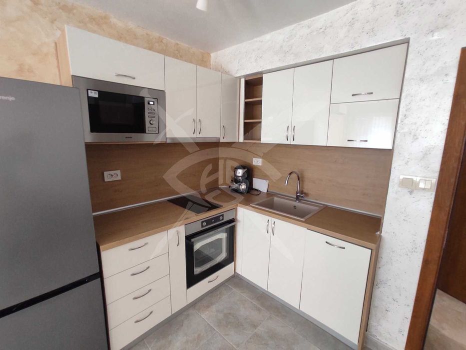 Двустаен апартамент във Въстанически !26761