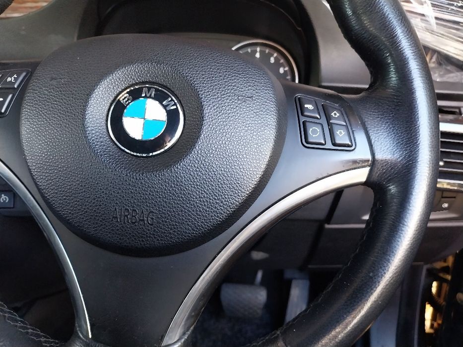 Мултифункционален спортен кожен волан БМВ/BMW E81-E87 E90 E91 E92 E93