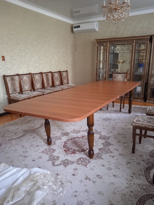 Продается стол гостинный - 3,5 метра
