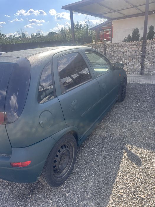 Vand opel corsa 1 .2 benzina