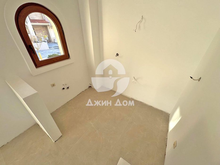 Продава се Двустаен апартамент в с. Кошарица, Област Бургас - 56 кв.м за 774 €/кв.м - Снимка #2