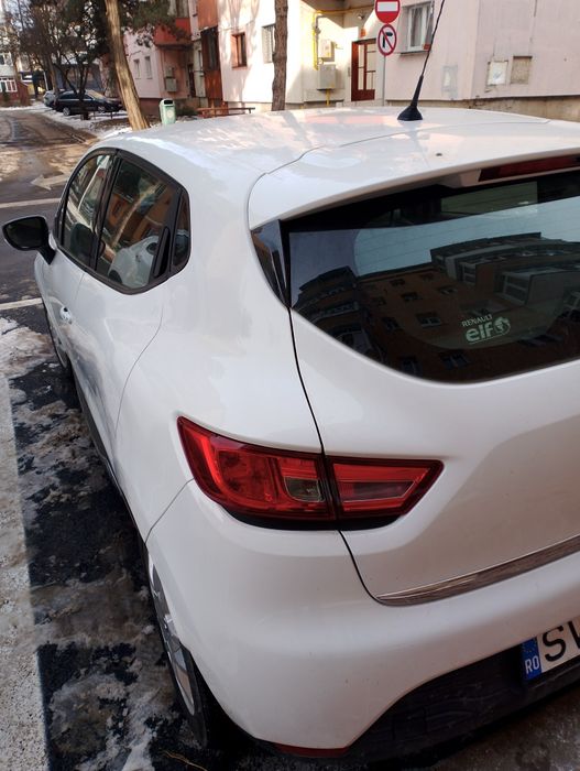 Vând Renault Clio
