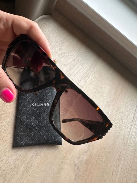 Слънчеви очила Guess